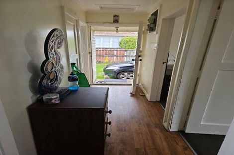 Photo of property in 2 Bledisloe Terrace, Hamilton East, Hamilton, 3216