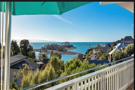 Photo of property in 4 The Cliffs, Britannia Heights, Nelson, 7010