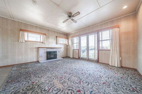 Photo of property in 11 Milton Street, Roslyn, Palmerston North, 4414