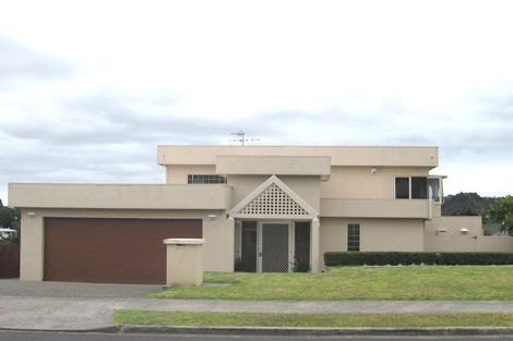 Photo of property in 2/9 Stephanie Close, Glenfield, Auckland, 0629