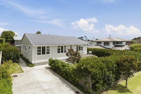 Photo of property in 3a Harding Avenue, Te Atatu South, Auckland, 0610