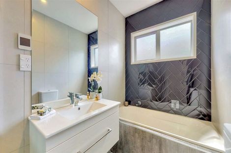 Photo of property in 139c Bucklands Beach Road, Bucklands Beach, Auckland, 2012