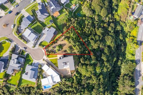 Photo of property in 7 Lily Close, Camborne, Porirua, 5026