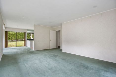 Photo of property in 43 Ewhurst Place, Goodwood Heights, Auckland, 2105