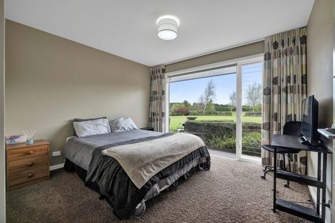 Photo of property in 50a Richmond Road, Brixton, New Plymouth, 4373