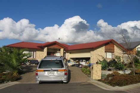 Photo of property in 6 Lamberg Close, East Tamaki, Auckland, 2013