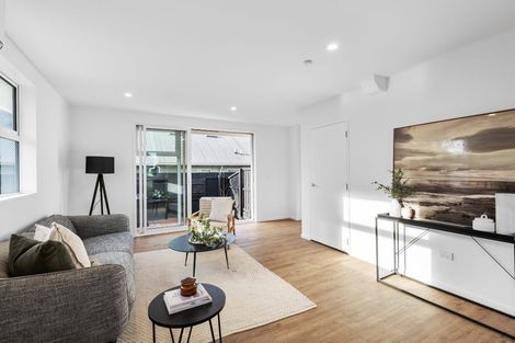 Photo of property in 2/124 Lonsdale Street, New Brighton, Christchurch, 8083