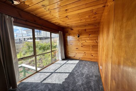 Photo of property in 12 Mellons Bay Road, Howick, Auckland, 2014