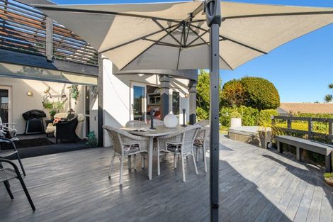 Photo of property in 5 Downing Place, Welcome Bay, Tauranga, 3112