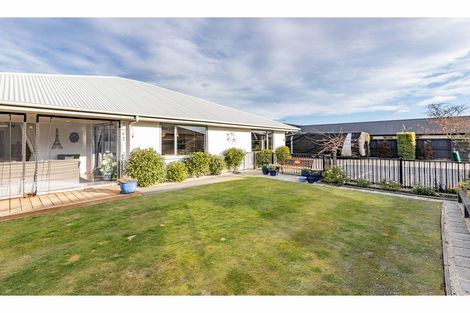 Photo of property in 22 Sequoia Way, Rangiora, 7400