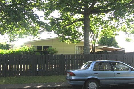 Photo of property in 2/66 Mcdowell Crescent, Hillcrest, Auckland, 0627