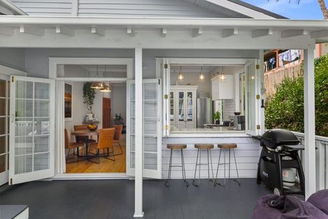 Photo of property in 23 Ewen Alison Avenue, Devonport, Auckland, 0624