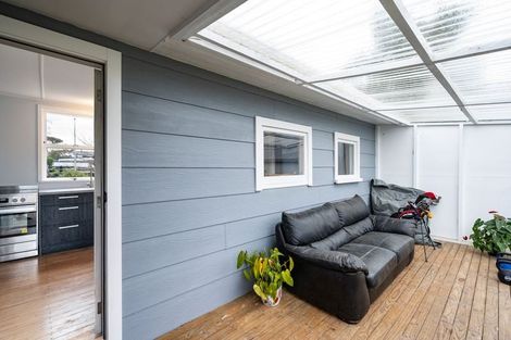 Photo of property in 17 Martin Street, Monaco, Nelson, 7011