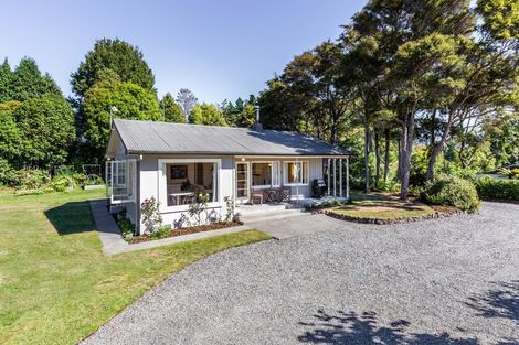 Photo of property in 9 Te Herekiekie Street, Turangi, 3334