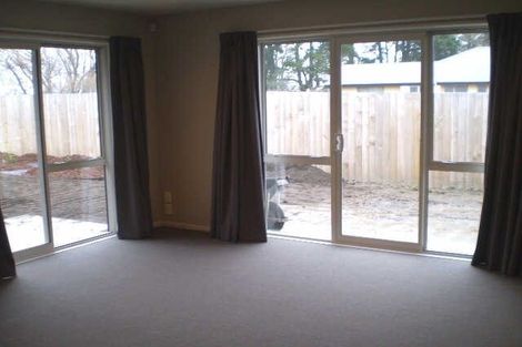 Photo of property in 27 Mokihi Gardens, Hillmorton, Christchurch, 8024