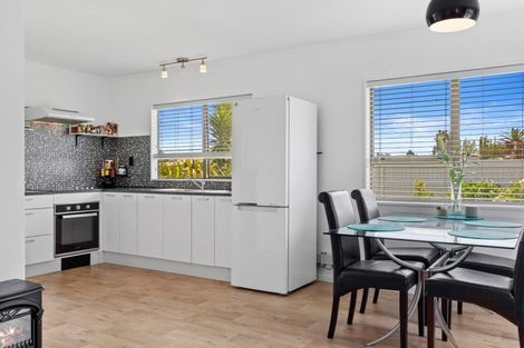 Photo of property in 406a Ngatai Road, Bellevue, Tauranga, 3110