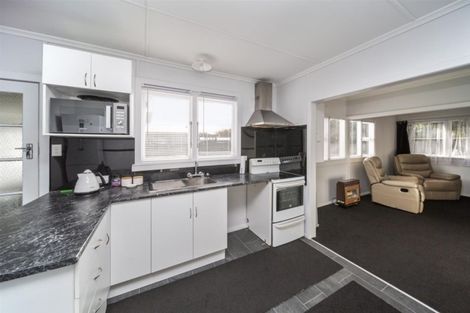 Photo of property in 59 Camberwell Road, Hawera, 4610