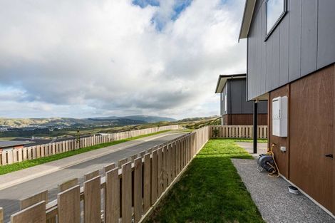 Photo of property in 6 Astelia Way, Woodridge, Wellington, 6037