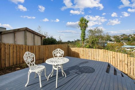 Photo of property in 4a Korotaha Terrace, Rothesay Bay, Auckland, 0630