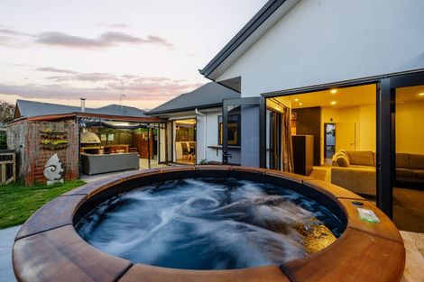 Photo of property in 25 Somerton Drive, Huntington, Hamilton, 3210