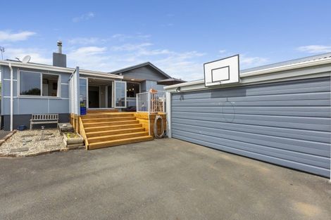 Photo of property in 17 Tainui Street, Welbourn, New Plymouth, 4312