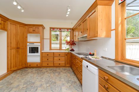 Photo of property in 3 Walnut Grove, Kelvin Grove, Palmerston North, 4414