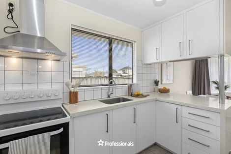 Photo of property in 52 Sladden Street, Naenae, Lower Hutt, 5011