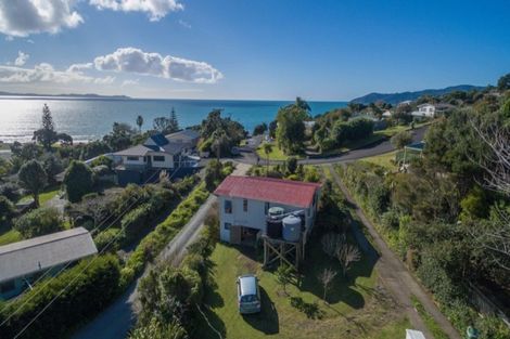 Photo of property in 21 Seaview Road, Cable Bay, 0420