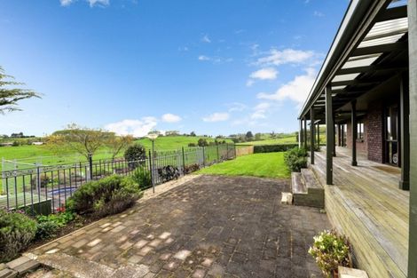 Photo of property in 8 Windleborn Road, Ngahinapouri, Hamilton, 3290