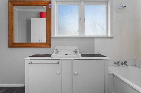 Photo of property in 46 College Road, Edgecumbe, 3120