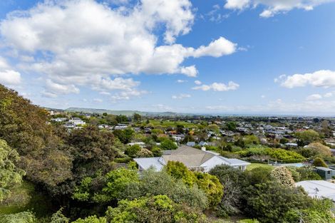Photo of property in 42 Busby Hill, Havelock North, 4130