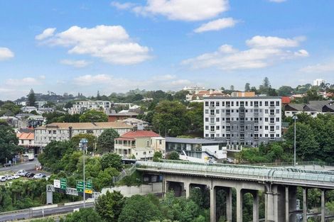 Photo of property in 9d/2 Saint Martins Lane, Grafton, Auckland, 1010