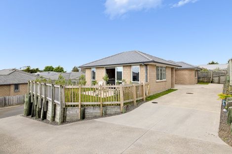 Photo of property in 1 Harakeke Way, Papamoa Beach, Te Puke, 3187