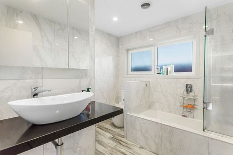 Photo of property in 1/1 Broadview Place, Howick, Auckland, 2014