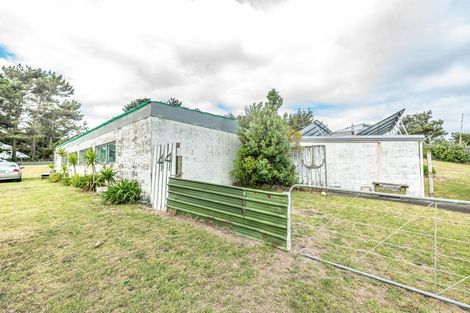 Photo of property in 44 Rangiora Street, Castlecliff, Wanganui, 4501