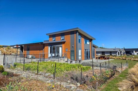 Photo of property in 1 Manning Place, Lake Tekapo, 7999
