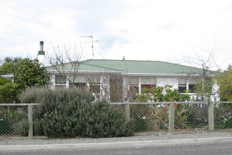 Photo of property in 1 Massey Street, Greytown, 5712