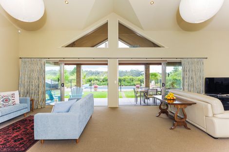 Photo of property in 580 West Coast Road, Oratia, Auckland, 0604