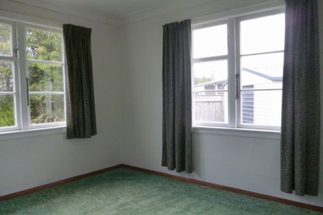 Photo of property in 13 Douglas Street, Hawera, 4610