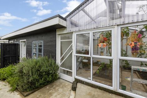 Photo of property in 60 Cutfield Street, Inglewood, 4330