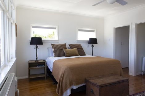 Photo of property in 2 Dale Street, Lower Vogeltown, New Plymouth, 4310