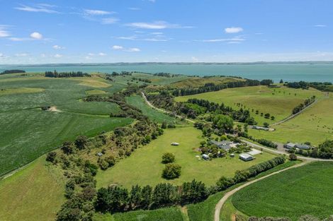 Photo of property in 3265 South Head Road, South Head, Helensville, 0874