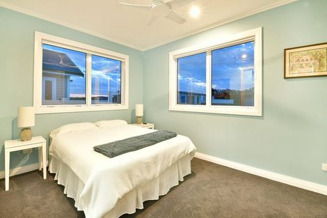 Photo of property in 11 Maturiki Drive, One Tree Point, 0118