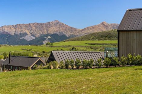 Photo of property in 5 Falconer Rise, Jacks Point, Queenstown, 9371