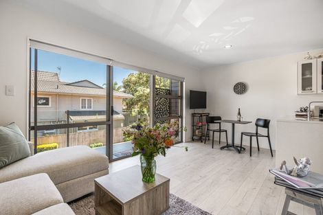 Photo of property in 7/420a Hibiscus Coast Highway, Orewa, 0931