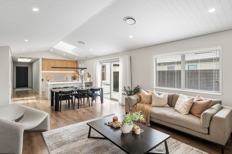 Photo of property in 8 Treedale Street, Belfast, Christchurch, 8051