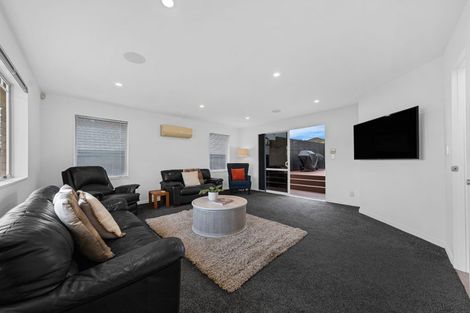 Photo of property in 10 Sapperton Drive, Henderson, Auckland, 0612