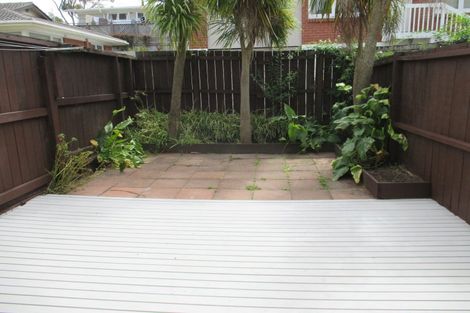 Photo of property in 6/42 Sheridan Drive, New Lynn, Auckland, 0600