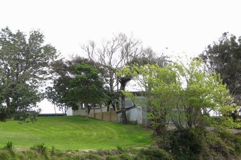 Photo of property in 100 Seaview Road, Westown, New Plymouth, 4310