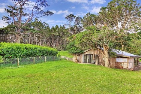 Photo of property in 161 Horsman Road, Waitakere, Henderson, 0782